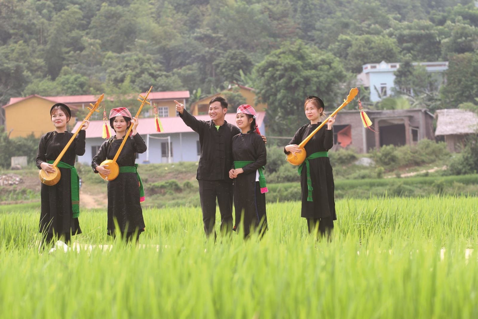 Bản sắc văn hóa trong lễ cưới của đồng bào Tày