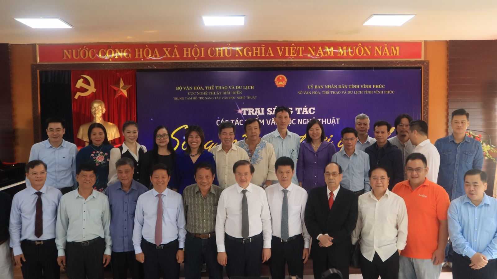 Khai mạc Trại sáng tác các tác phẩm văn học, nghệ thuật “Sống mãi với thời gian”